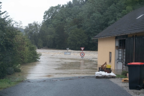 Hochwassereinsatz-Mannersdorfl(c)FF-Mannersdorf-ReinhardEmsenhuber-4