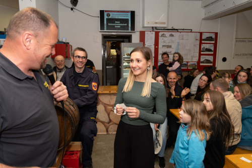 Maibaumaufstellen-2026-cReinhardEmsenhuber-116