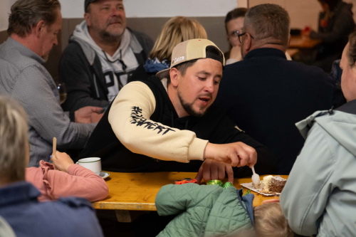 Maibaumaufstellen-2026-cReinhardEmsenhuber-82