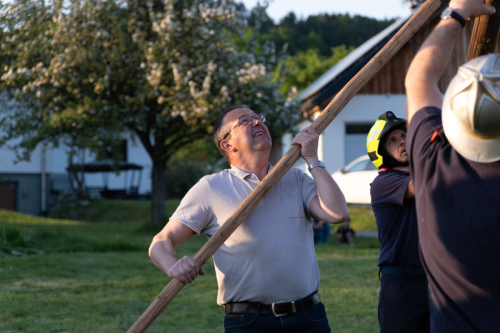 Maibaumaufstellen2025 cReinhardEmsenhuber-28
