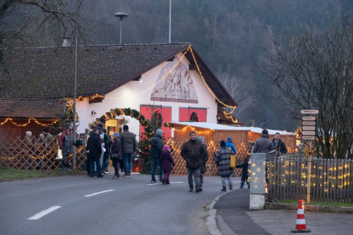 Weihnachten im Dorf 2024-9804 (1) (1)