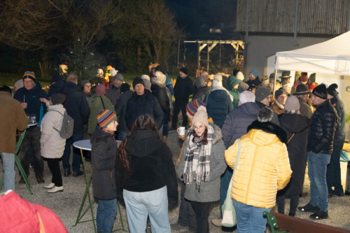 Weihnachten im Dorf 2024-9821 (1) (1)