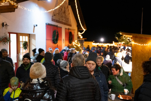 Weihnachten im Dorf 2024-9844 (1) (1)
